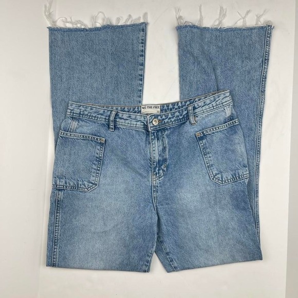 Free People Distressed Flare Jeans Denim Rare Women's 30 Raw Hem Boho Casual - Picture 2 of 8